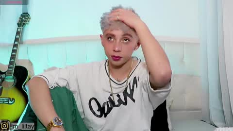 Snapshot of blue_boy_1 chatting on January 9, 5:43 pm TAY online show from January 9, 5:43 pm