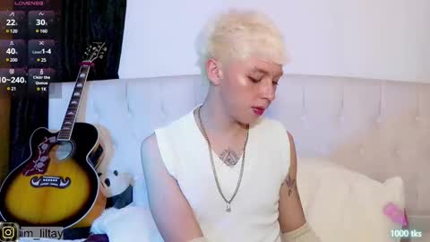 Snapshot of blue_boy_1 chatting on March 2, 5:44 am TAY online show from March 2, 5:44 am