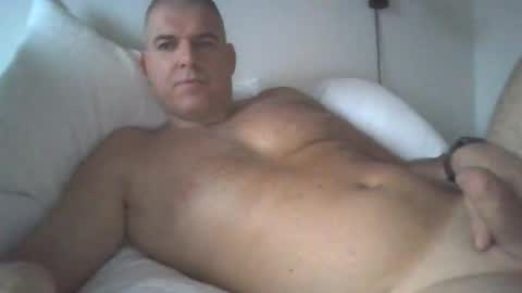 Snapshot of blue_eye_hot_dick chatting on November 12, 8:37 am blue_eye_hot_dick online show from November 12, 8:37 am