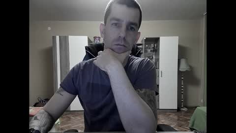 Runaway online show from February 4, 8:59 pm