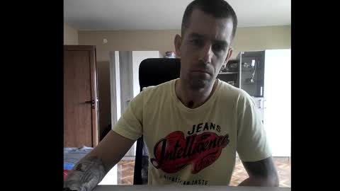 Runaway online show from October 13, 11:43 am