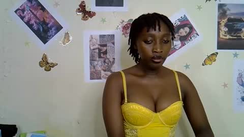 blue_savagee online show from December 22, 4:37 pm