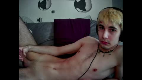 SONNYVAN online show from April 14, 8:09 am