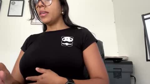 Snapshot of blueaby1 chatting on November 20, 2:39 pm blueaby1 online show from November 20, 2:39 pm