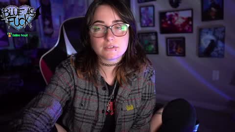 Snapshot of blueasfuck chatting on December 15, 12:51 am Blue online show from December 15, 12:51 am