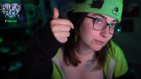 Snapshot of blueasfuck chatting on January 4, 5:58 am Blue online show from January 4, 5:58 am