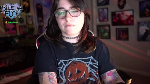 Snapshot of blueasfuck chatting on January 11, 1:16 am Blue online show from January 11, 1:16 am