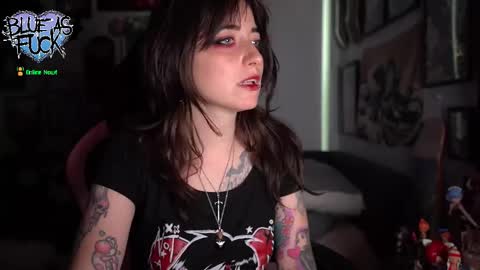 Snapshot of blueasfuck chatting on October 10, 12:53 am Blue online show from October 10, 12:53 am