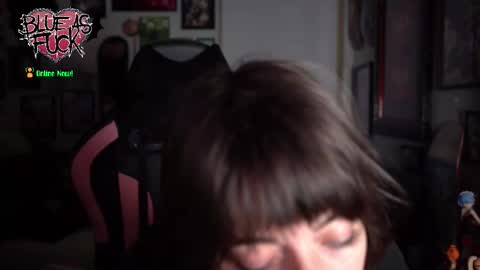 Snapshot of blueasfuck chatting on November 6, 1:39 am Blue online show from November 6, 1:39 am