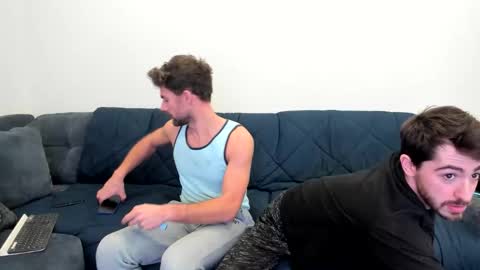 Snapshot of bluecollarhunk chatting on December 18, 1:55 am BlueCollarHunk online show from December 18, 1:55 am