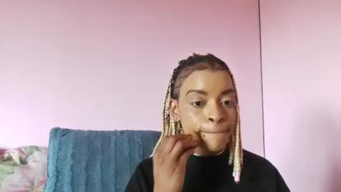 Snapshot of bluedi622952 chatting on September 12, 11:54 am Tee online show from September 12, 11:54 am