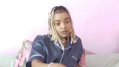 Snapshot of bluedi622952 chatting on September 13, 9:31 am Tee online show from September 13, 9:31 am