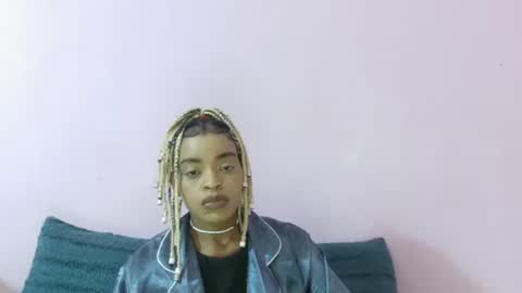 Snapshot of bluedi622952 chatting on September 21, 12:51 pm Tee online show from September 21, 12:51 pm