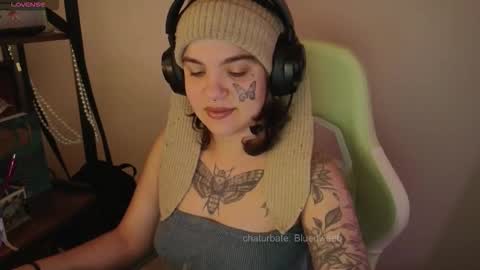 Blue online show from February 7, 4:38 am