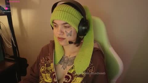 Blue online show from February 14, 4:42 am