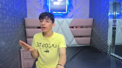 blueestar03 online show from December 14, 1:05 pm