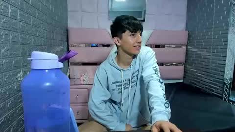 blueestar03 online show from December 20, 1:58 am