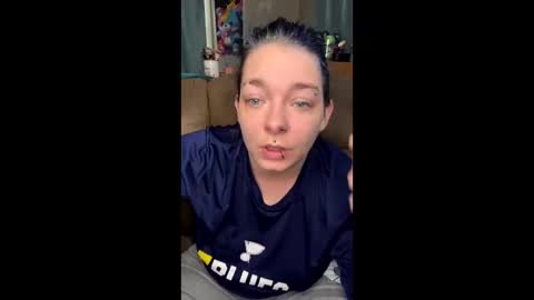 Snapshot of blueeyedbeauty92 chatting on November 25, 9:04 pm blueeyedbeauty92 online show from November 25, 9:04 pm