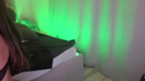 Snapshot of blueeyeslexxxy chatting on February 3, 12:14 pm blueeyeslexxxy online show from February 3, 12:14 pm