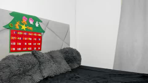 Snapshot of blueeyeslexxxy chatting on December 2, 7:25 am blueeyeslexxxy online show from December 2, 7:25 am