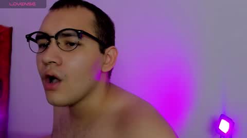 Snapshot of bluehsunny chatting on November 15, 6:59 pm alexander online show from November 15, 6:59 pm