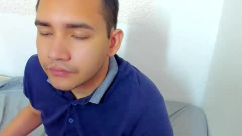 Snapshot of bluehsunny chatting on December 17, 4:40 am alexander online show from December 17, 4:40 am