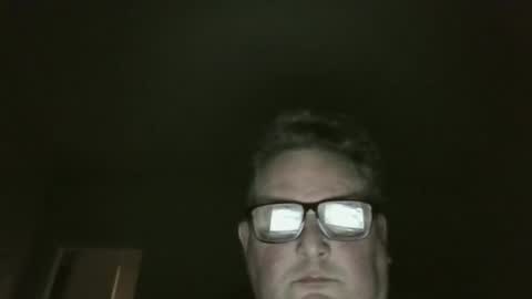 Snapshot of bluemoose70 chatting on January 3, 5:17 am bluemoose70 online show from January 3, 5:17 am