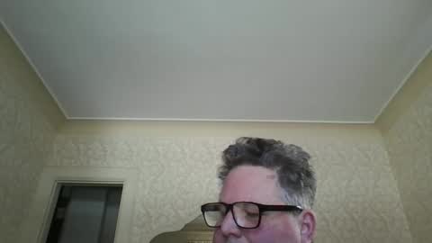 Snapshot of bluemoose70 chatting on January 10, 4:51 pm bluemoose70 online show from January 10, 4:51 pm