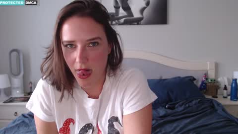 Snapshot of bluexstacey chatting on December 14, 1:44 am Stacey online show from December 14, 1:44 am