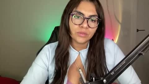 blumakinsey_ online show from January 19, 10:08 am