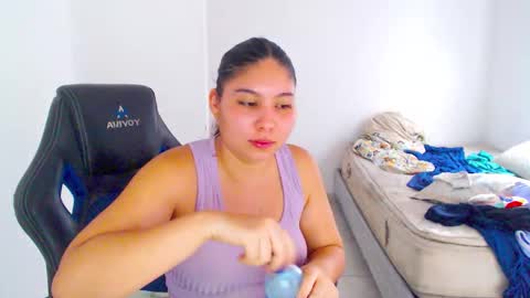 Hey guysI am BrendaWelcome my room online show from October 19, 9:37 pm