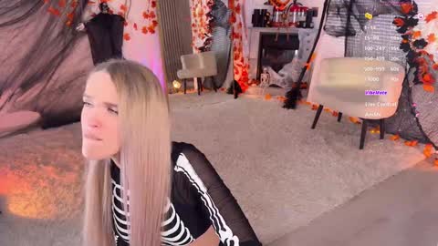 Mikki chan online show from October 29, 11:45 am