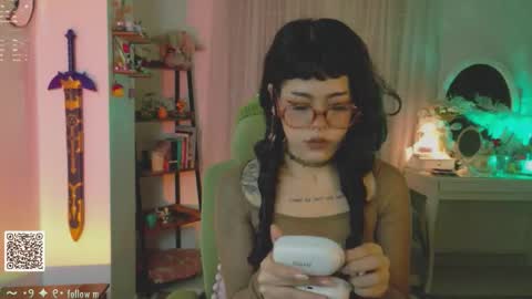   Im Nym  Justa nymph on twitter and IG online show from November 8, 1:17 am