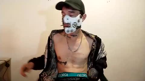 Snapshot of bluu_boy chatting on March 11, 11:04 pm Blu Boy online show from March 11, 11:04 pm