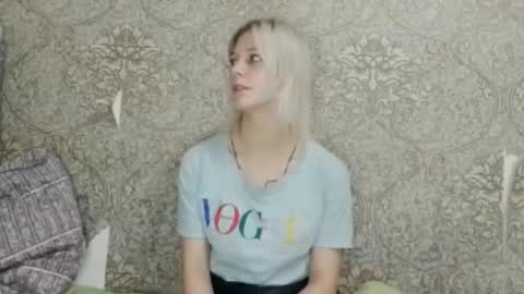 Snapshot of blythemotamedi chatting on December 18, 11:38 am Alisa online show from December 18, 11:38 am