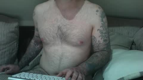 bmar1t1990 online show from April 30, 7:09 pm