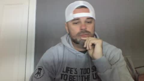 Snapshot of bmatt1903 chatting on January 5, 7:28 pm BMATT1903 online show from January 5, 7:28 pm