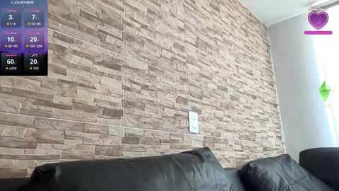 Bob  INDEPENDENT MODEL online show from March 19, 6:56 pm