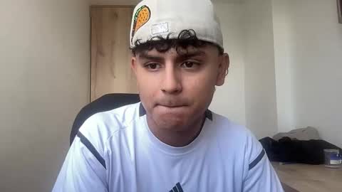 Bob  INDEPENDENT MODEL online show from March 22, 5:27 pm