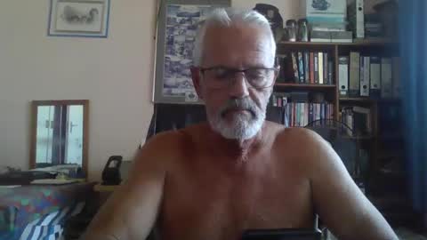 Bobbgud online show from April 15, 12:01 pm