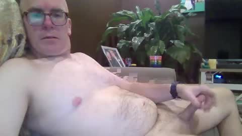 Snapshot of bobblehead31382 chatting on December 3, 12:07 am bobblehead31382 online show from December 3, 12:07 am