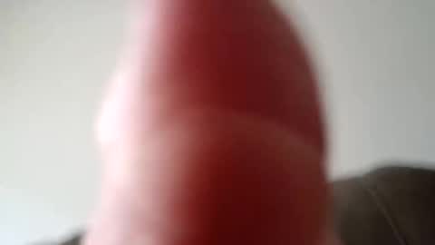 Snapshot of bodyart85_19 chatting on October 24, 3:08 pm Bodyart85 19 online show from October 24, 3:08 pm