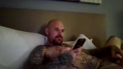 Snapshot of bodyart85_19 chatting on November 4, 12:04 pm Bodyart85 19 online show from November 4, 12:04 pm