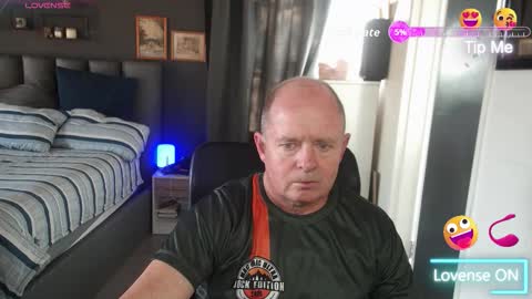 Snapshot of boeslaboes chatting on September 21, 5:42 am Ningifun couple online show from September 21, 5:42 am