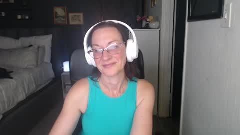 Ningifun couple online show from February 5, 6:12 pm