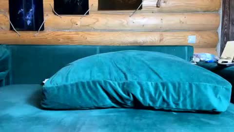 Snapshot of bohemianrhapsody1 chatting on November 5, 10:59 am Nail and Olivia online show from November 5, 10:59 am