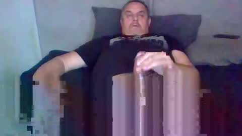 Snapshot of boidady chatting on October 31, 8:26 am emilio online show from October 31, 8:26 am