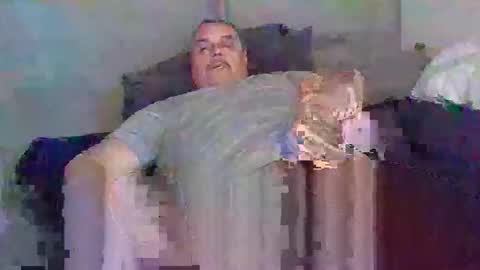 Snapshot of boidady chatting on November 28, 8:06 am emilio online show from November 28, 8:06 am