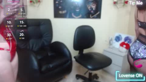 Snapshot of bom_bomx chatting on November 2, 2:14 am Paris online show from November 2, 2:14 am