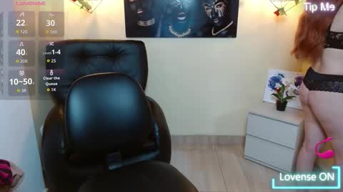 Snapshot of bom_bomx chatting on November 30, 3:54 am Paris online show from November 30, 3:54 am